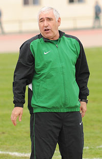 Главный тренер футбольного клуба Тараз Ваит Талгаев
