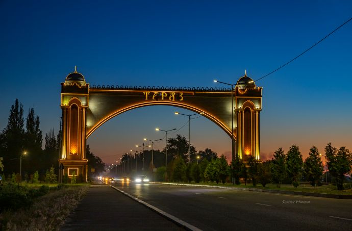 #Тараз.  Дорожная арка, восточные ворота в город.